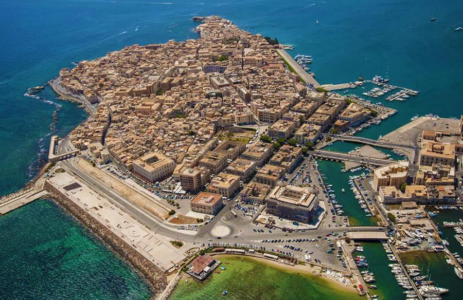 Ferienwohnung Terrazza dei Mori - Seaview terrace in Ortigia Syrakus Exterior foto
